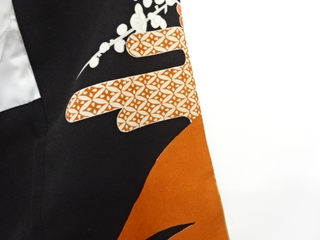  松に御所車模様留袖(比翼付き)